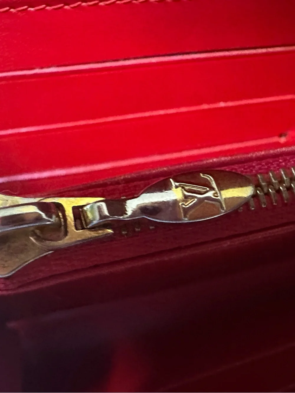 Louis Vuitton Sarah Red Vernis